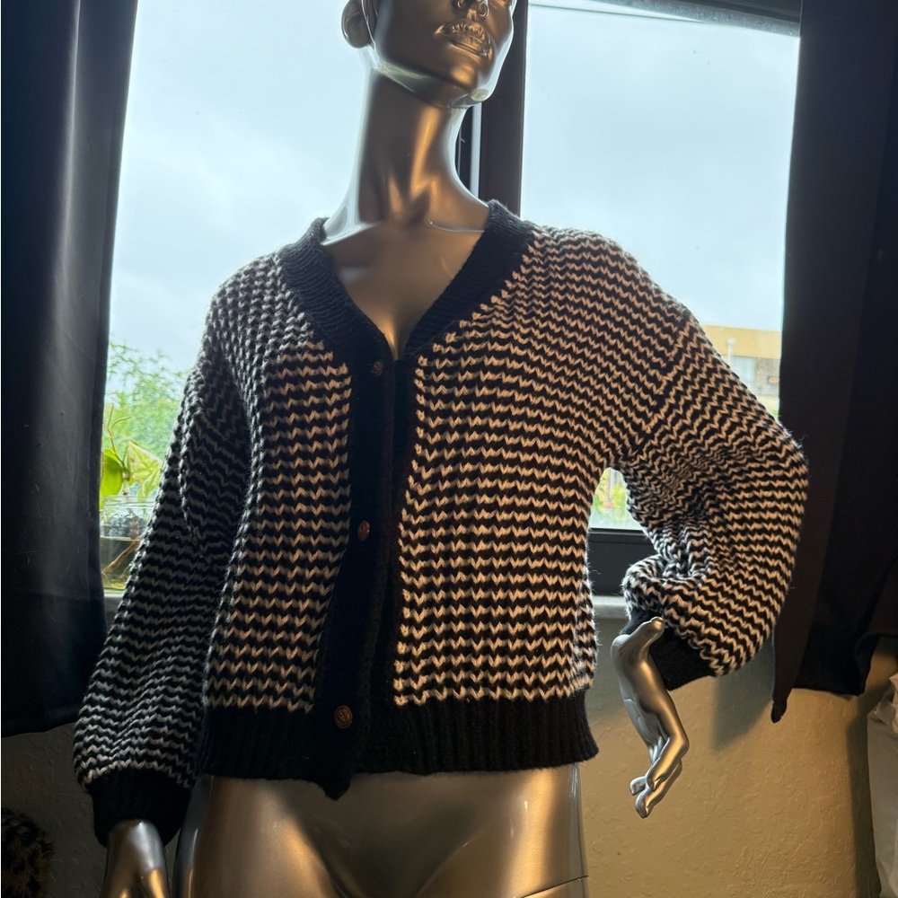 SHEIN Black & White Zigzag Knit Cardigan with Buttons